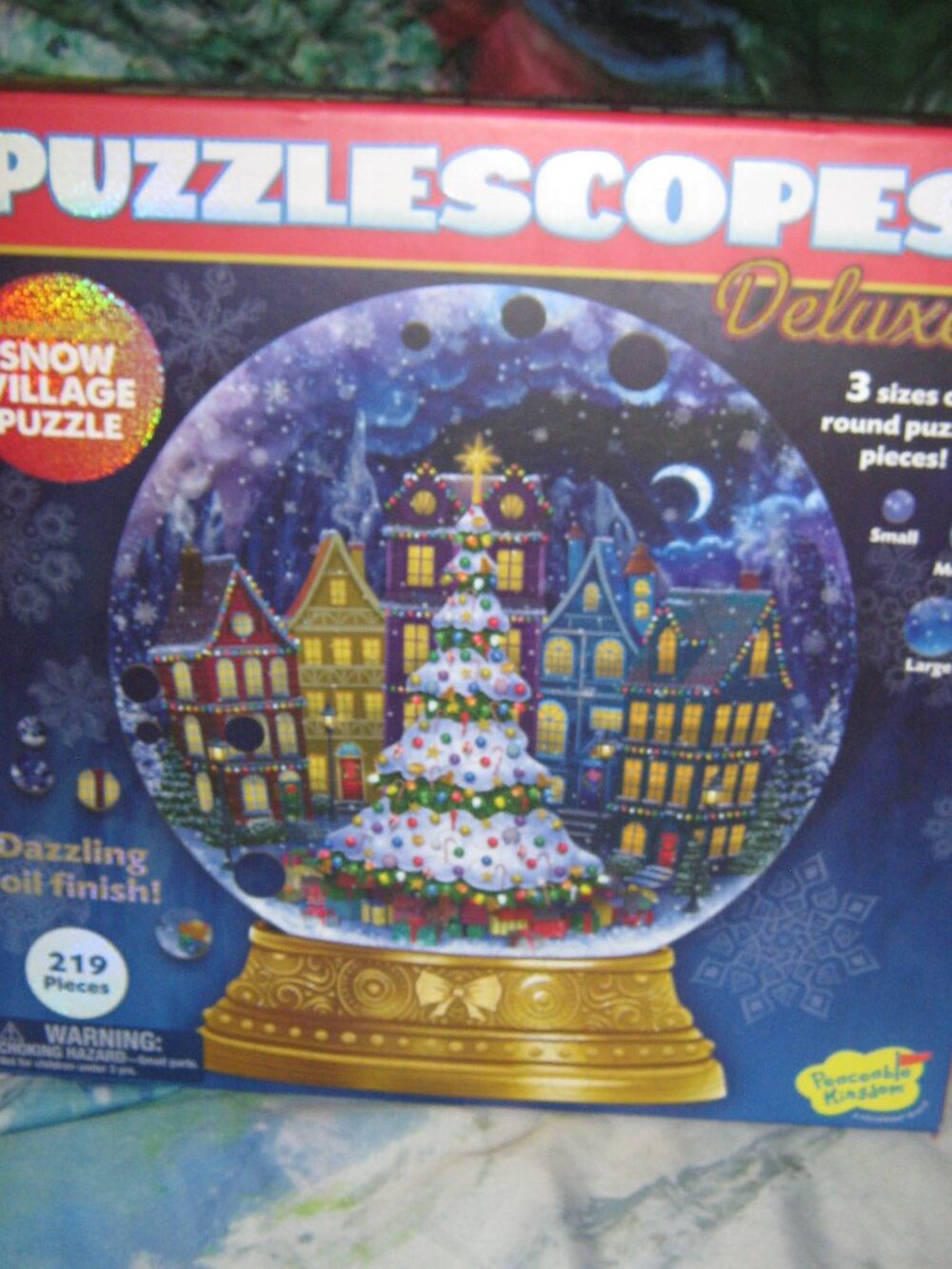NWT Puzzlescopes Snow Village Snow Globe Puzzle